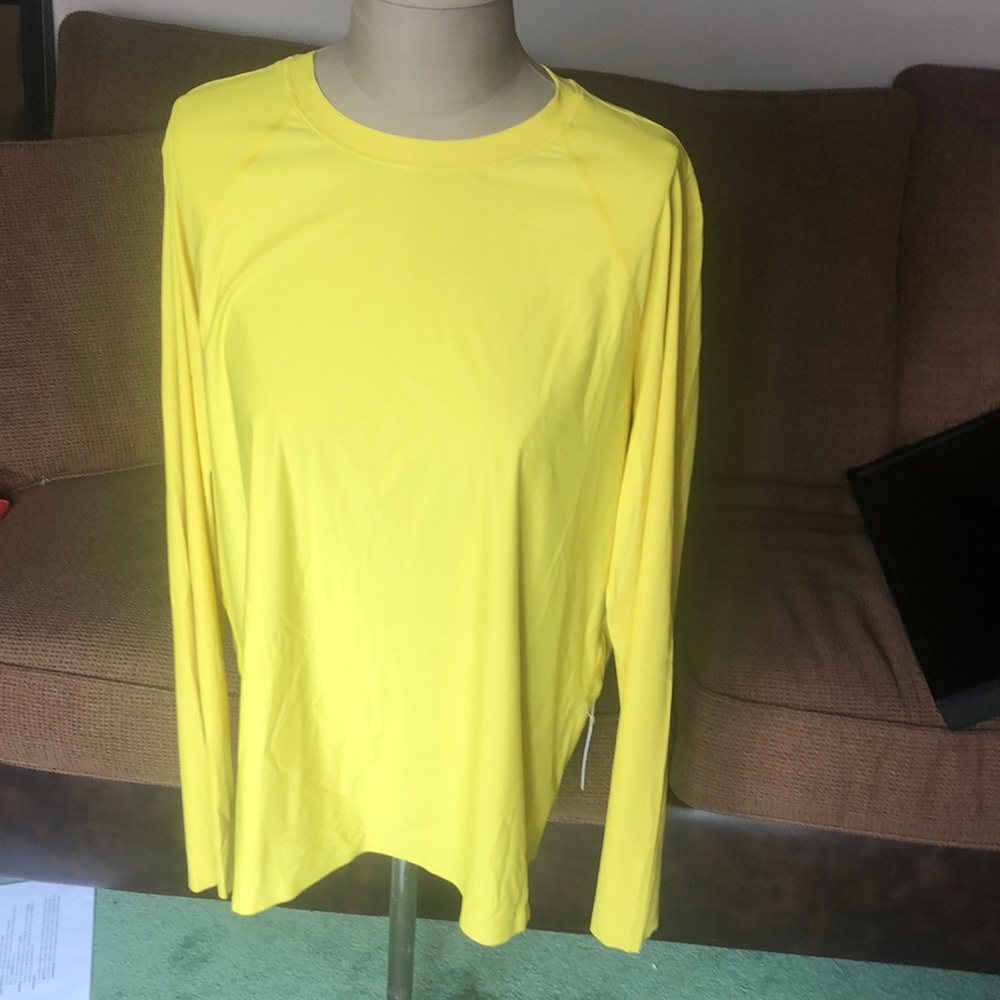 Lulu Lemon Sun Shelter Rash Guard